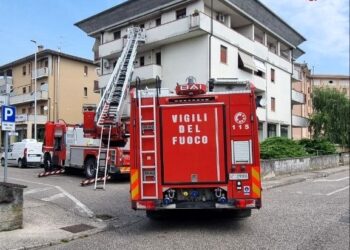 Gli amici non riescono a contattarlo: trovato senza vita nella propria abitazione