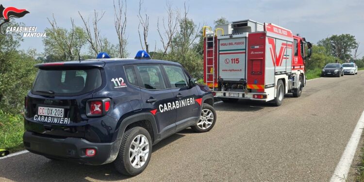 Colto da malore mentre guida, finisce nel Po e muore insieme alla compagna