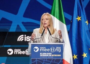 Meloni: “Italia riprende suo posto nel mondo”. E cita Draghi: “Ue rischia irrilevanza”