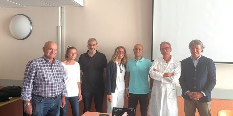 UN ECOGRAFO PORTATILE ‘INTELLIGENTE’ PER LA MEDICINA GENERALE