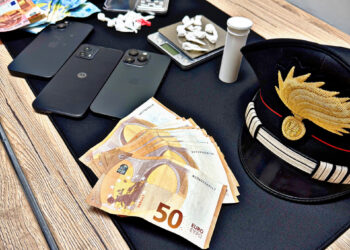 Blitz dei carabinieri che smantellano un giro di spaccio tra Gombetto e Malpensata