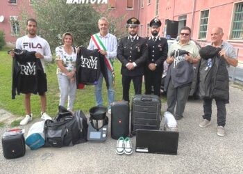 I carabinieri donano la merce sequestrata all’associazione San Benedetto onlus