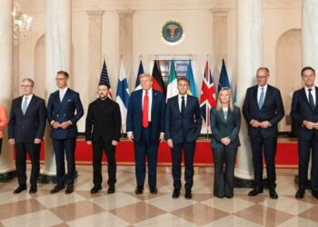 Ucraina, Ue-Zelensky con Usa per cessate il fuoco. Si allontana incontro Trump-Putin