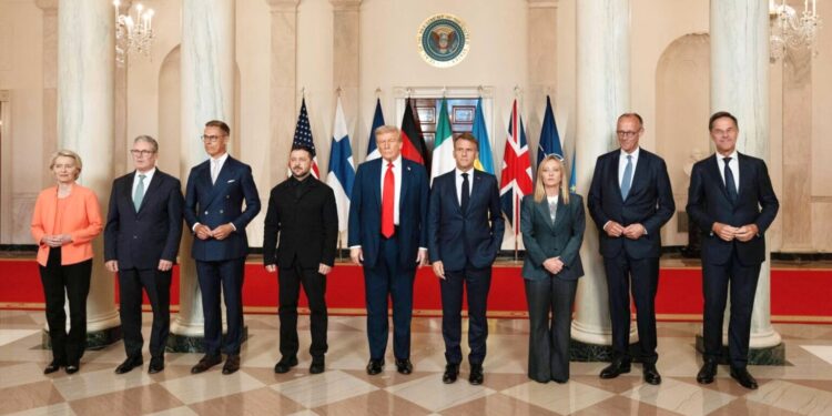 Ucraina, Ue-Zelensky con Usa per cessate il fuoco. Si allontana incontro Trump-Putin