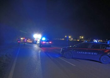 Mentre va in bicicletta travolto da un’automobile: muore lungo la provinciale al buio