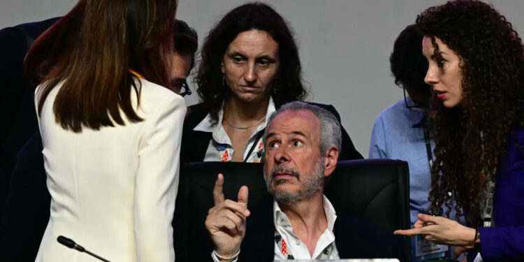 La Cop30 in Amazzonia si chiude al ribasso, ma i Paesi trovano l’accordo