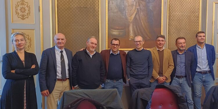 MECCANIZZAZIONE PARATOIE AL SERVIZIO DEI SIFONI SOTTOPASSANTI IL CANALE DIVERSIVO, PRESENTATO L’INTERVENTO