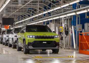 Al via produzione Nuova Jeep Compass a Melfi. Stellantis: “Impianto cruciale”