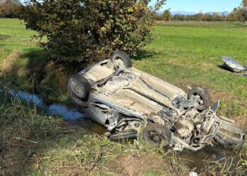Frontale tra auto e furgoncino: muore 80enne imprenditore agricolo
