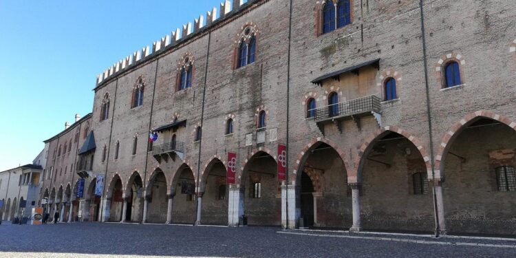 A PALAZZO DUCALE L’ARTE TERAPEUTICA PER NEO GENITORI E DONNE FRAGILI DEI CONSULTORI FAMILARI