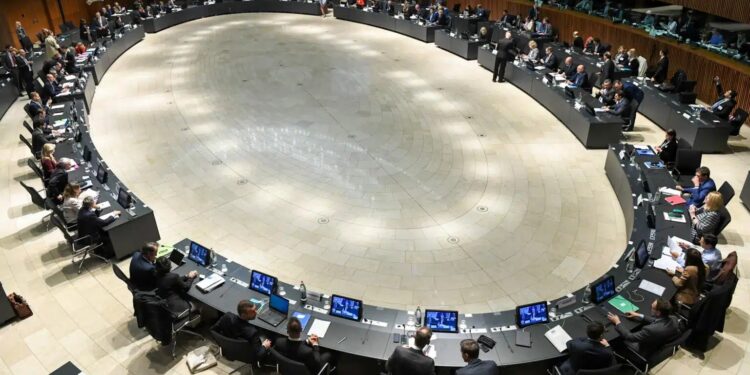 Ue-Mercosur, Pe approva salvaguardie agricole. Weber: “Facciamo il massimo”. FI, FdI e Lega divise