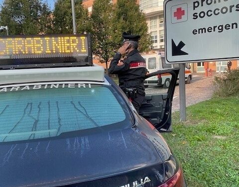 Va in ospedale e poi si dimette da solo… ma porta via una carrozzella del Poma