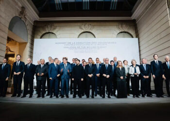 Ucraina, Volenterosi raggiungono l’accordo: forza multinazionale dopo il cessate il fuoco