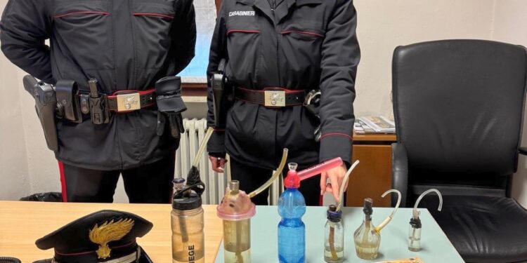 Assuntore si sente male: individuato il pusher, è un 76enne