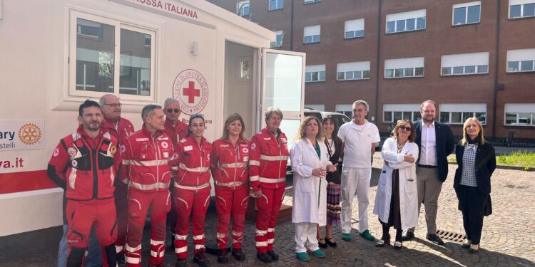 per l’ospedale di Mantova AMBULATORIO MOBILE ED ECOGRAFO DAL ROTARY