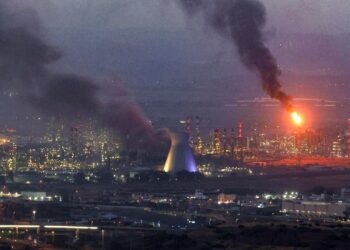 Iran, ucciso Larijani. In Usa lascia il capo dell’antiterrorismo, Trump: “Sono felice, era debole”