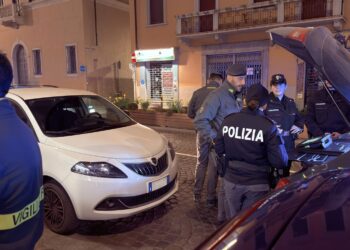 Scarsa igiene ed estintori non revisionati da oltre dieci anni: maxi multa a un locale