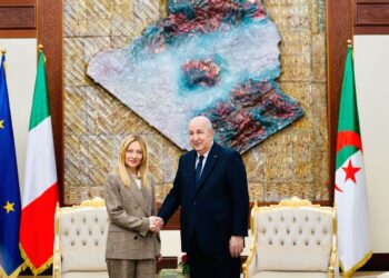 Energia, Meloni guarda ancora al gas di Algeri: “Aumentiamo flussi verso l’Italia”