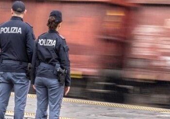 Colpito alla testa con un sasso della ferrovia: scatta l’arresto per tentato omicidio