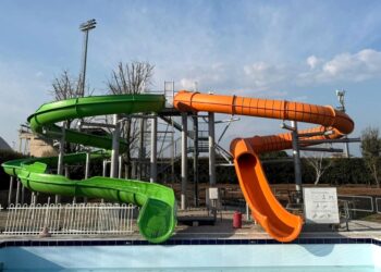 Completati i lavori al polo natatorio San Pietro: nuovi scivoli, sicurezza e investimenti fino al 2040