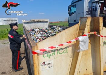 Scarichi di reflui in fognatura e altri illeciti ambientali: scattano quattro denunce