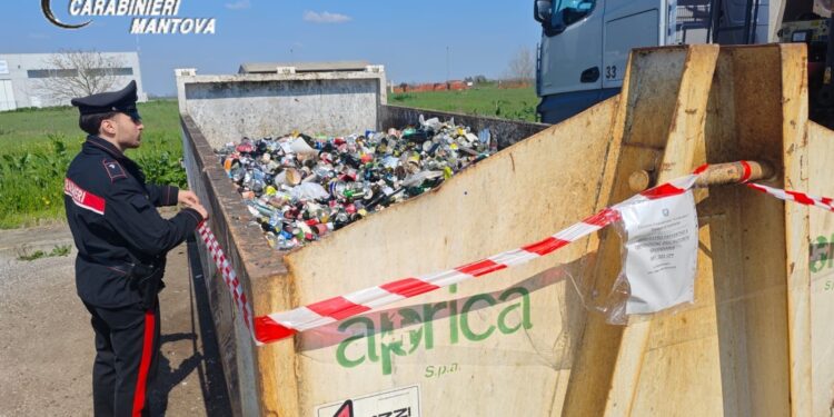 Scarichi di reflui in fognatura e altri illeciti ambientali: scattano quattro denunce