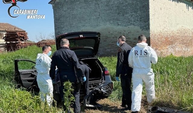 Fallisce l’assalto al bancomat e poi si schiantano con l’auto carica di esplosivo