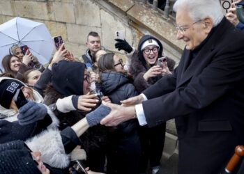 Mattarella: “Per sfide globali serve sovranità condivisa. Nato essenziale a equilibri mondiali”