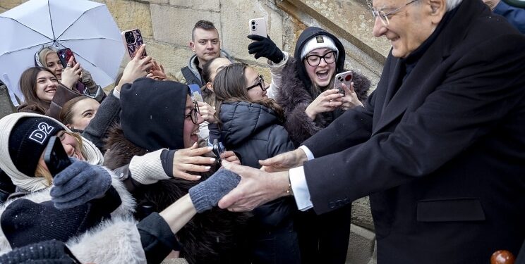 Mattarella: “Per sfide globali serve sovranità condivisa. Nato essenziale a equilibri mondiali”