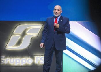 Fs torna in utile nel 2025 di 30 milioni, record di ricavi (17,3 miliardi) e investimenti