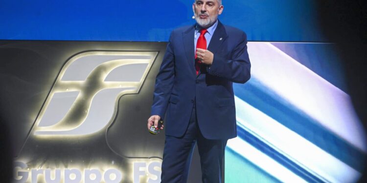 Fs torna in utile nel 2025 di 30 milioni, record di ricavi (17,3 miliardi) e investimenti