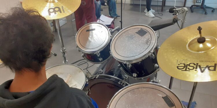 LABORATORIO MUSICALE PER L’INCLUSIONE SOCIALE: NASCE UNA ROCK BAND AL CPS