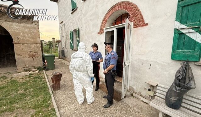 Ucciso da un colpo di pistola in casa: si indaga per omicidio colposo