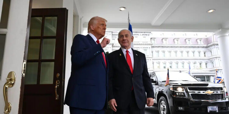 Trump all’Iran: “Deve darsi una mossa in fretta”. E sente Netanyahu per parlare della ripresa della guerra