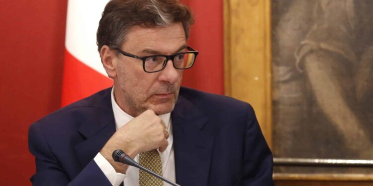 Energia, ok Ue a 14 mld flessibilità Italia ma non per accise. Meloni: “Italia indica strada”