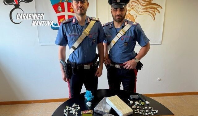 Tre fughe e perquisizioni, quattro arresti per droga