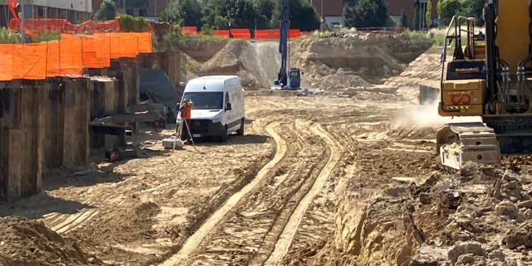Raddoppio Piadena-Mantova: via agli scavi del sottopasso accanto al cimitero di Mantova