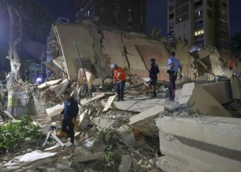 Venezuela in ginocchio: oltre 900 morti, almeno 3 italiani. I sono feriti più di 3mila