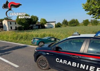 Schianto tra tre auto lungo l’Asolana: coinvolto anche un minorenne