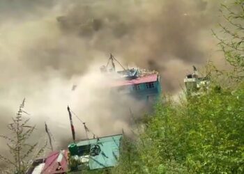Nepal, sale a 579 bilancio vittime alluvione. I dispersi sono 1.924. Cede lago artificiale, sospese operazioni soccorso