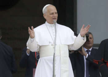Papa: “Da guerra distruzione sociale ed ecologica per generazioni”
