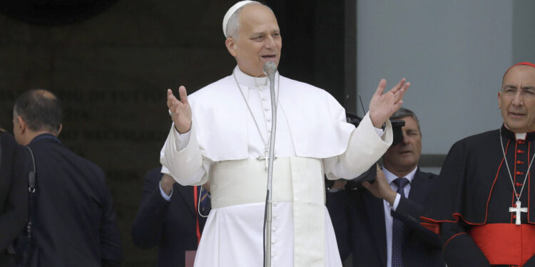 Papa: “Da guerra distruzione sociale ed ecologica per generazioni”