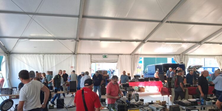 Il Mercatino di Marzaglia si conferma meta d’eccellenza dei radioamatori